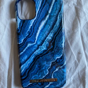 Skal  - Fina skal. 1a ideal of sweeden och den 2a 3er holdit. 1a 80kr 2a 100kr 3e 50kr. Köparen står för frakt 