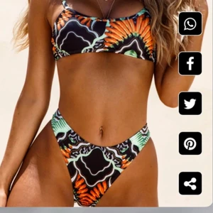 Bikini - Från Prettylittlething, strl 36 i överdel och 34 i underdel. Aldrig använd