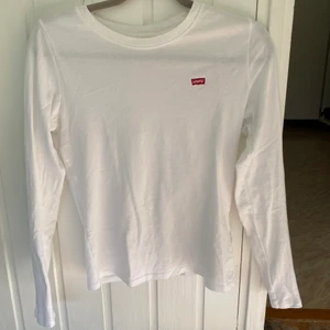 Levis topp - Långärmad levis, knappt använd 