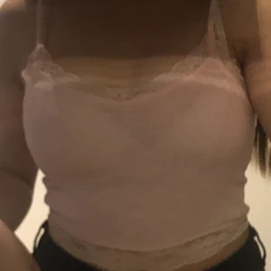 Cami Tops  - Supersöta och sköna toppar från New Yorker, bra kondition || Tar bara emot swish. 