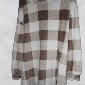 Teddy sweatshirt dress - Teddy sweatshirt dress i storlek 14/L. I nyskick, mysig,varm.