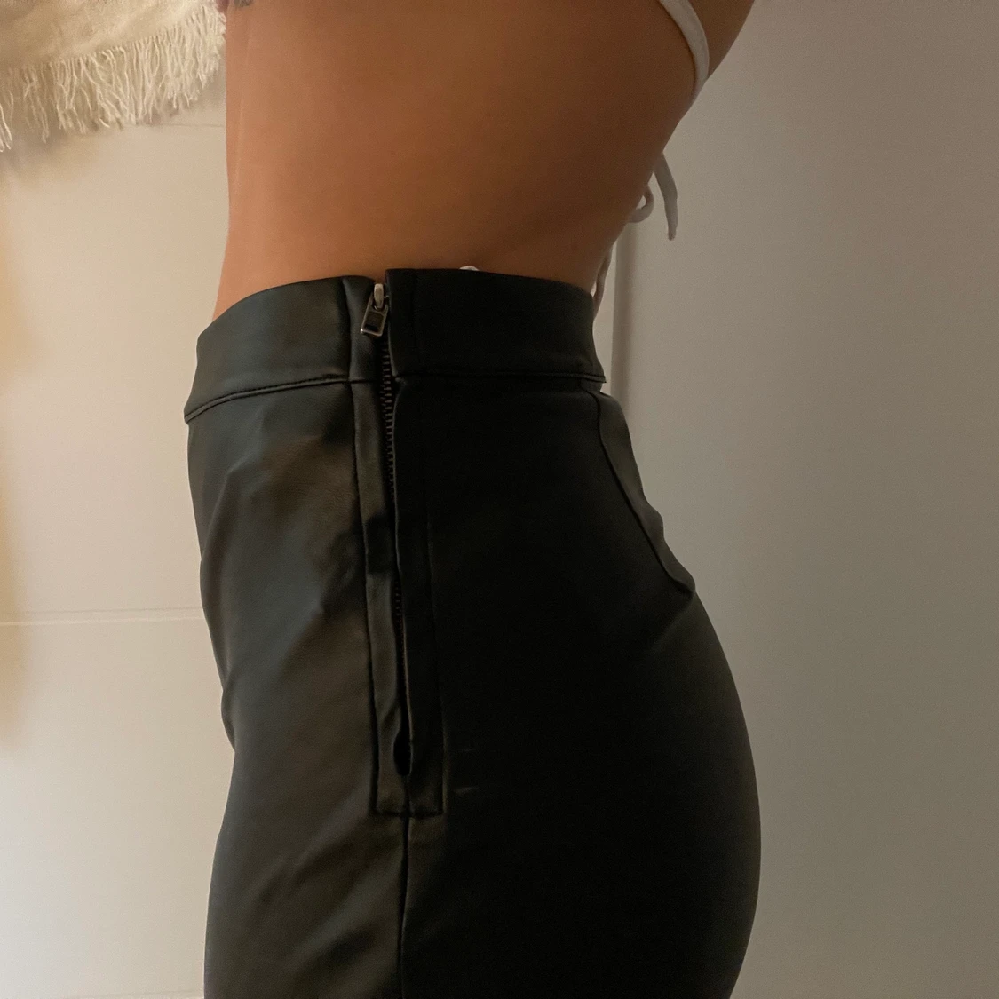 Svarta skinnbyxor (fejk)  - 90