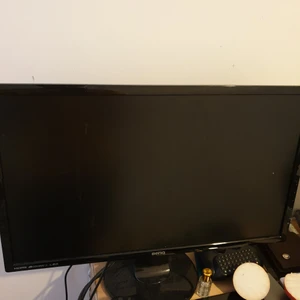 l - Benq monitor for gaming and movies every thing works only 3 months used