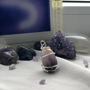 Amethyst pendant - Struggling to feel grounded in daily life or feeling out of touch with the divine? This crystal has many different properties often different for different people. Maybe it is meant just for you:)