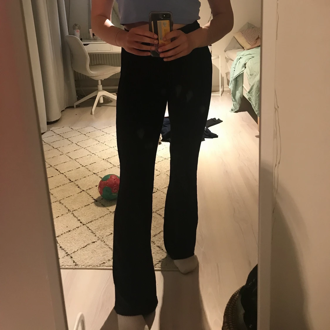 Svarta byxor 