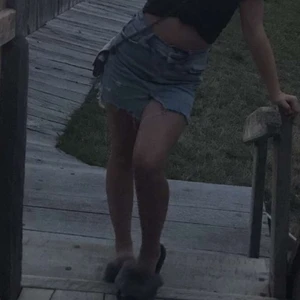 Jeanskjol från Gina🤍 - Super fin men kommer tyvärr inte till andvänding längre, storlek s🤍