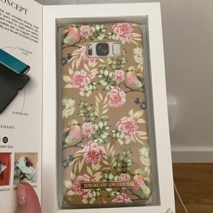 Samsung mobilskal  - Ett mobilskal från iDeal of sweden! Oöppnad förpackning! Nypris 299kr och mitt pris är 70kr + 15kr frakt!