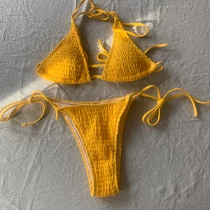 Oanvänd bikini Shein strl S - Oanvänd bikini från Shein, strl S.
