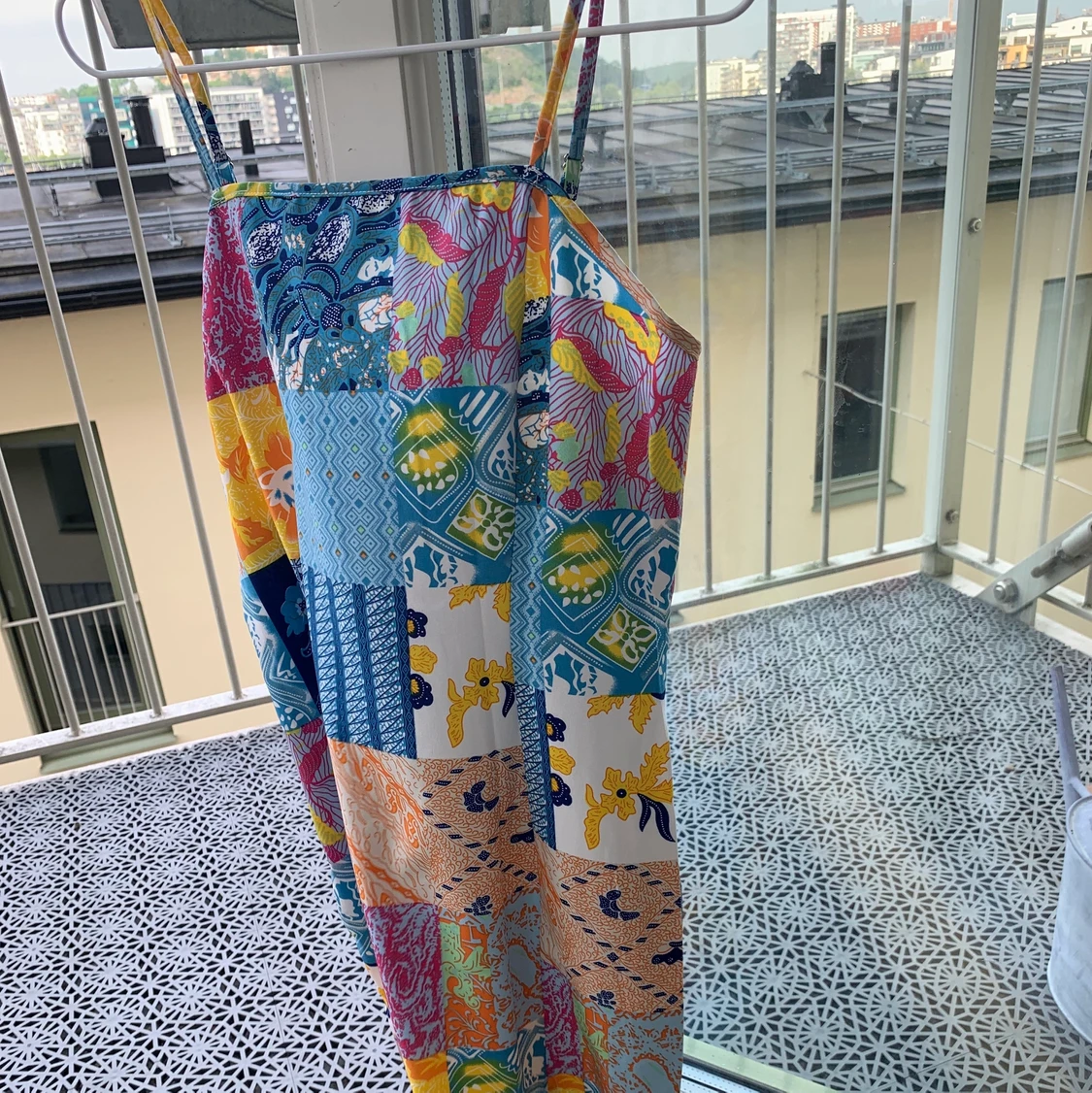 Otroligt vacker sommarklänning strl S - 90