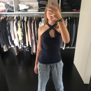 Ralph lauren linne - Coolt Ralph lauren linne i storlek M men skulle säga att det passar XS-L. Man kan krossa över det också om man vill. Kom med rimliga priser