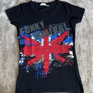 Admiral - Tröja Admiral S! Använd 1 gång , i mycket bra skick! S 🖤🙌❤️