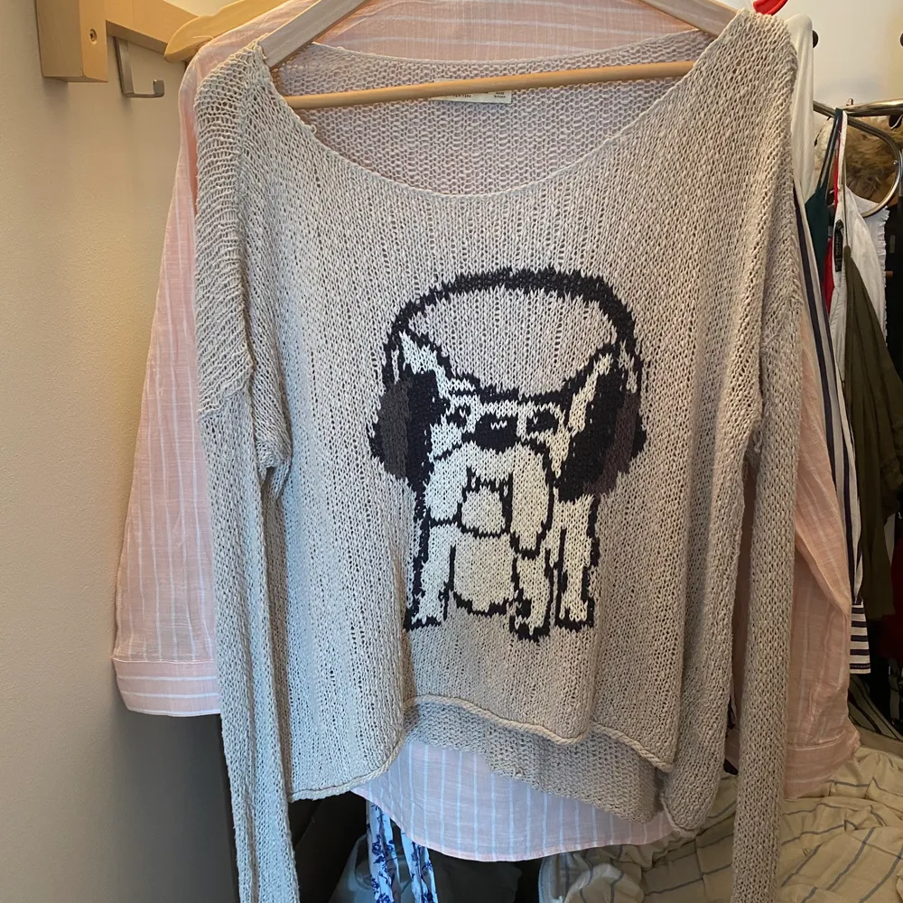 En sweater från Abercrombie i storlek XS, använd ett fåtal gånger i gott skick! . Stickat.