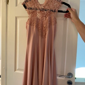 Bubbleroom klänning  - Säljer nu min fina klänning från bubbleroom i storlek M