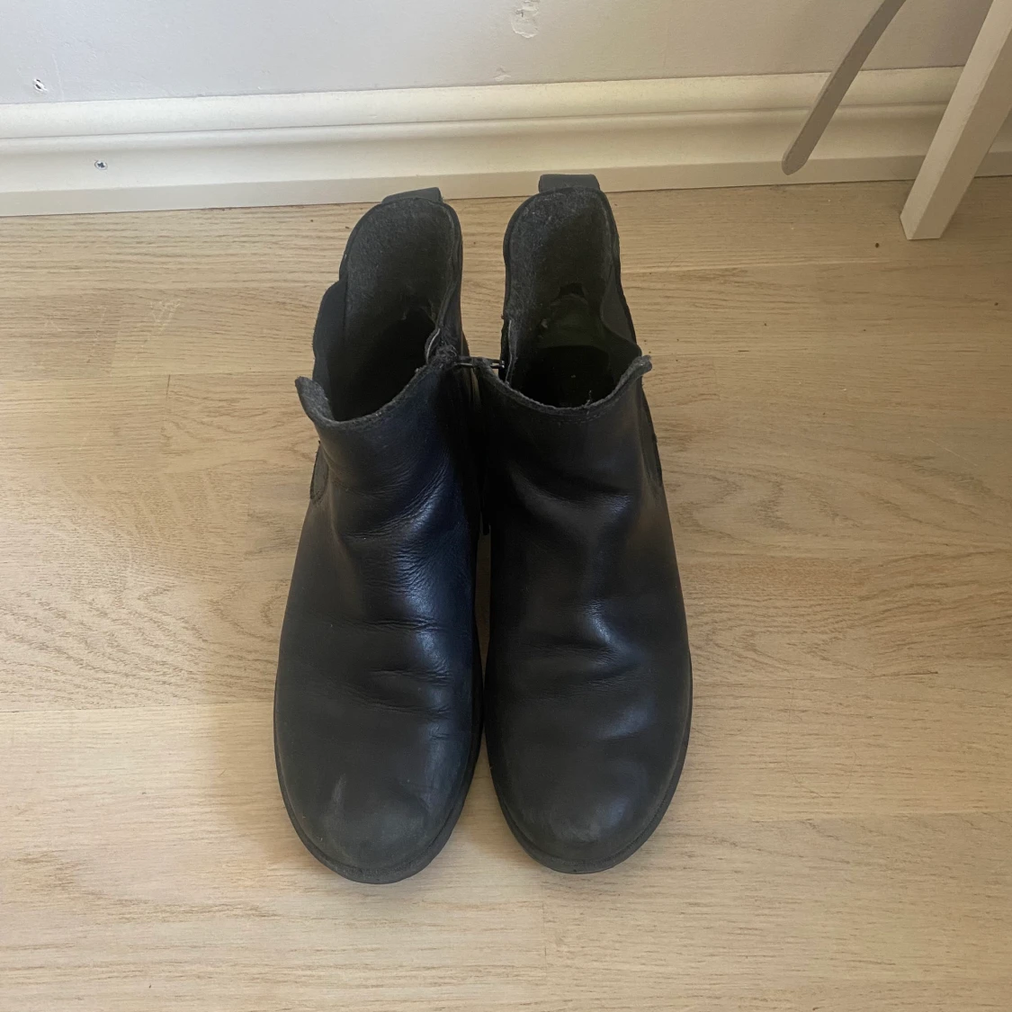 Svarta Ecco skor - 90