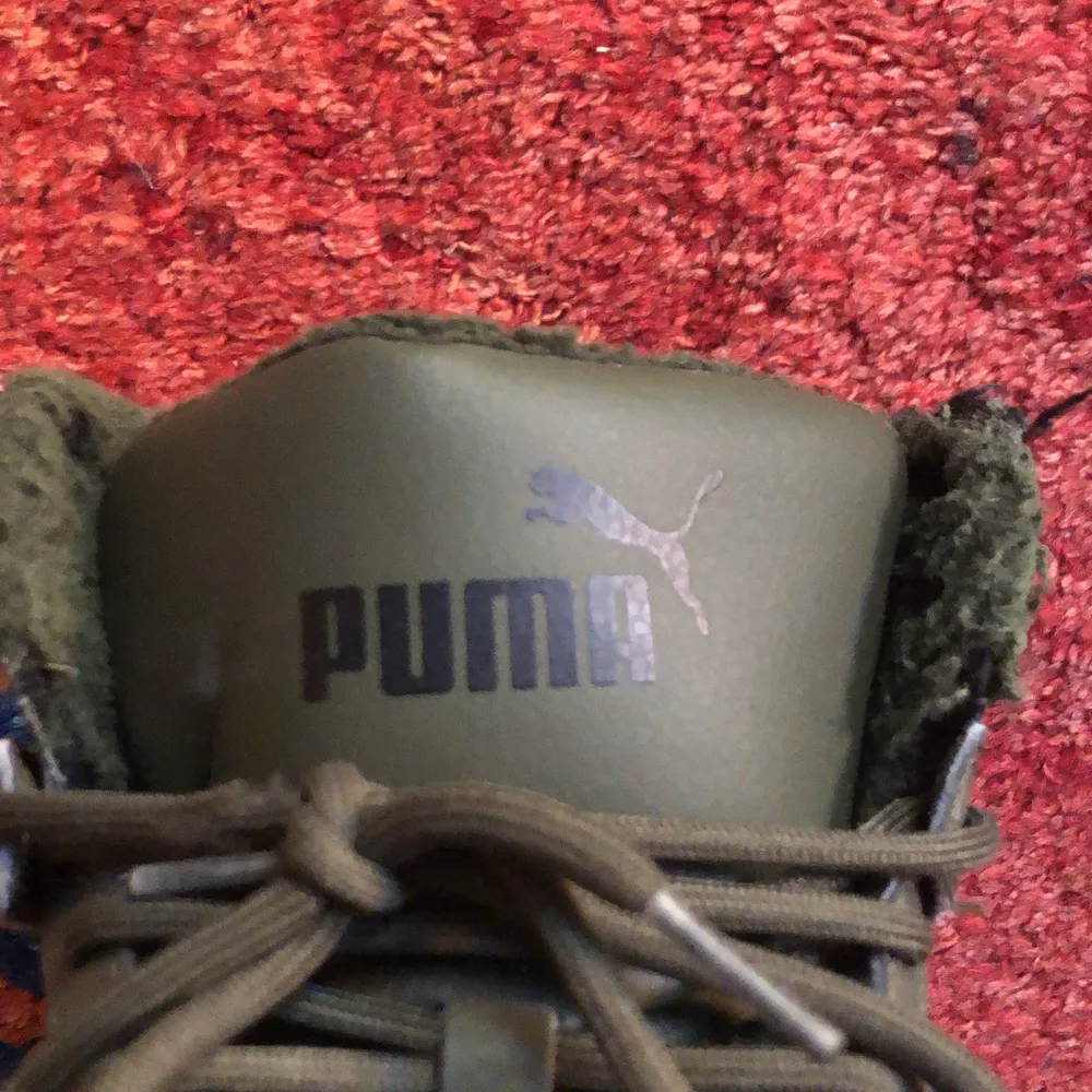 Otroligt bekväma och varma Puma skor från 2020. Gått skick. Ca 27 centimeter innerlängd. . Skor.