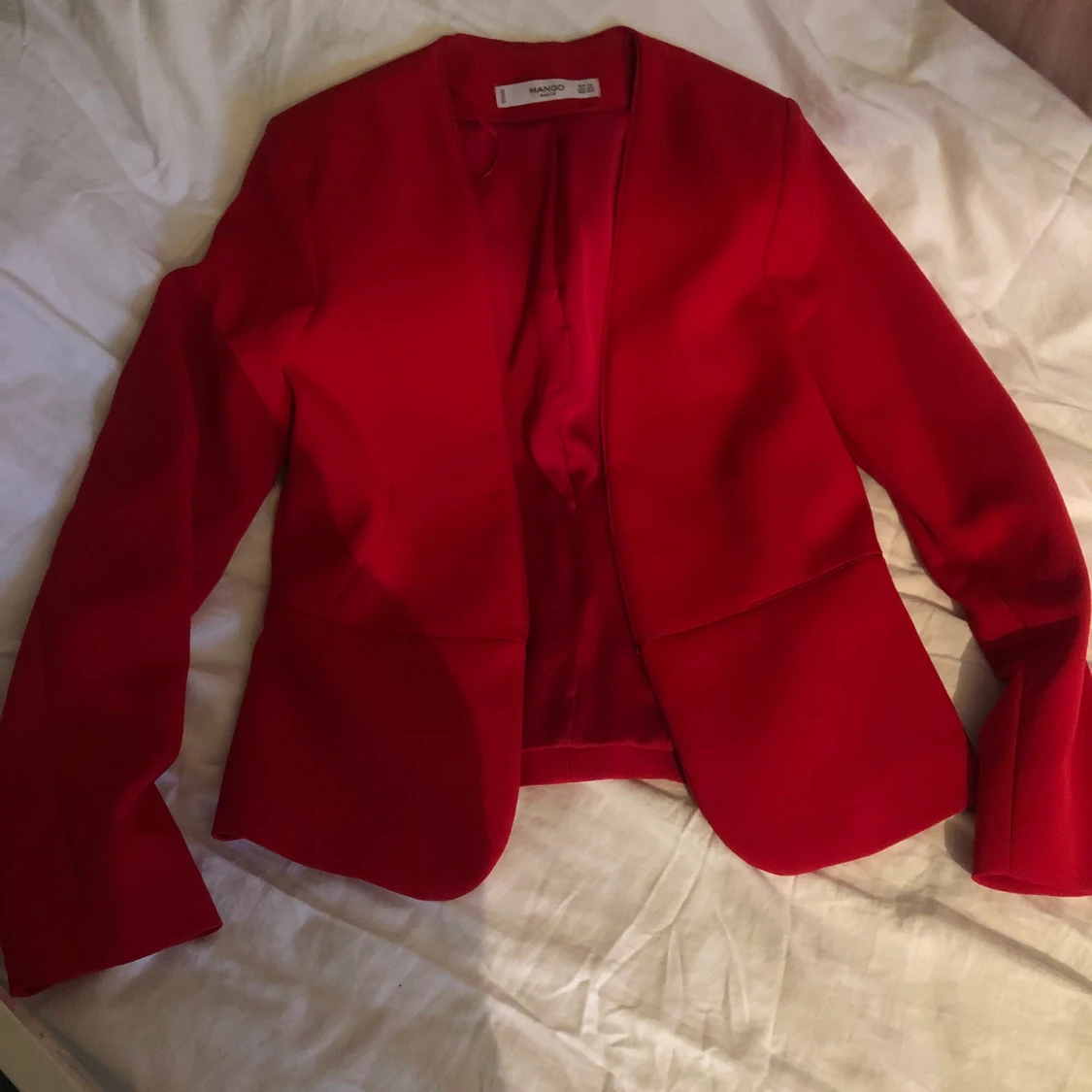 Röd kavaj blazer från Mango