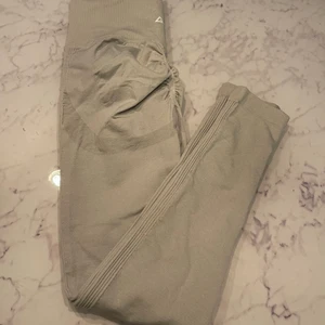 Gymgenetix storlek M - Scrunchdetalj i rumpan