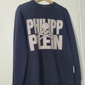 Philipp plein tröja  - Philipp plein tröja den är i helt ny skick använt bara några gånger Storlek L.