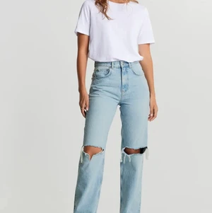 Jeans - (Lånade bilder)Helt nya jeans ifrån Gina tricot som endast är testade! Köpte för 499kr och säljer för 170kr! Kom dm för frågor!!