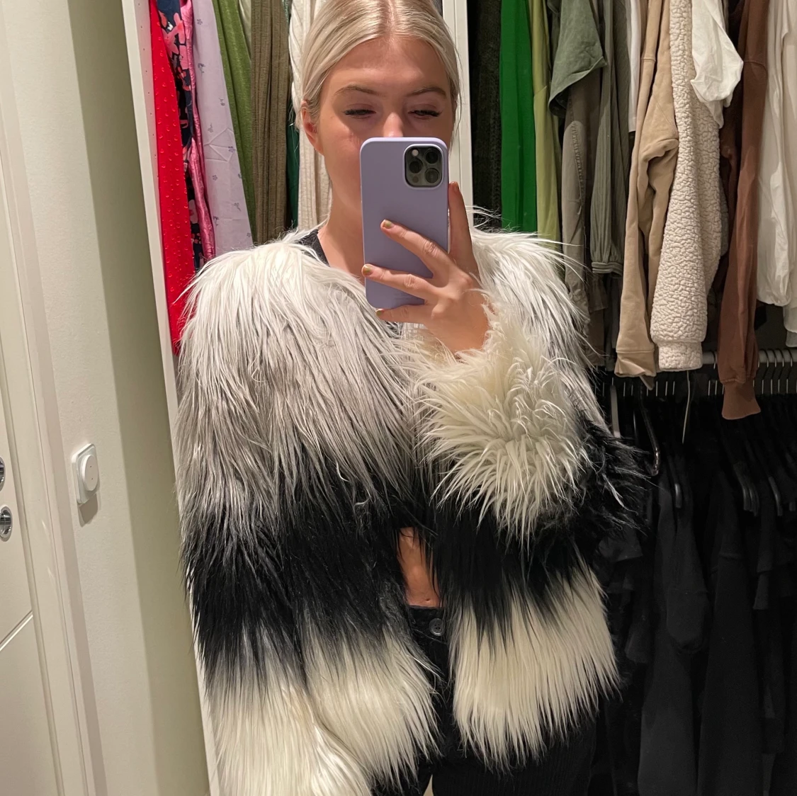 SNYGG FAKEPÄLS  - 90