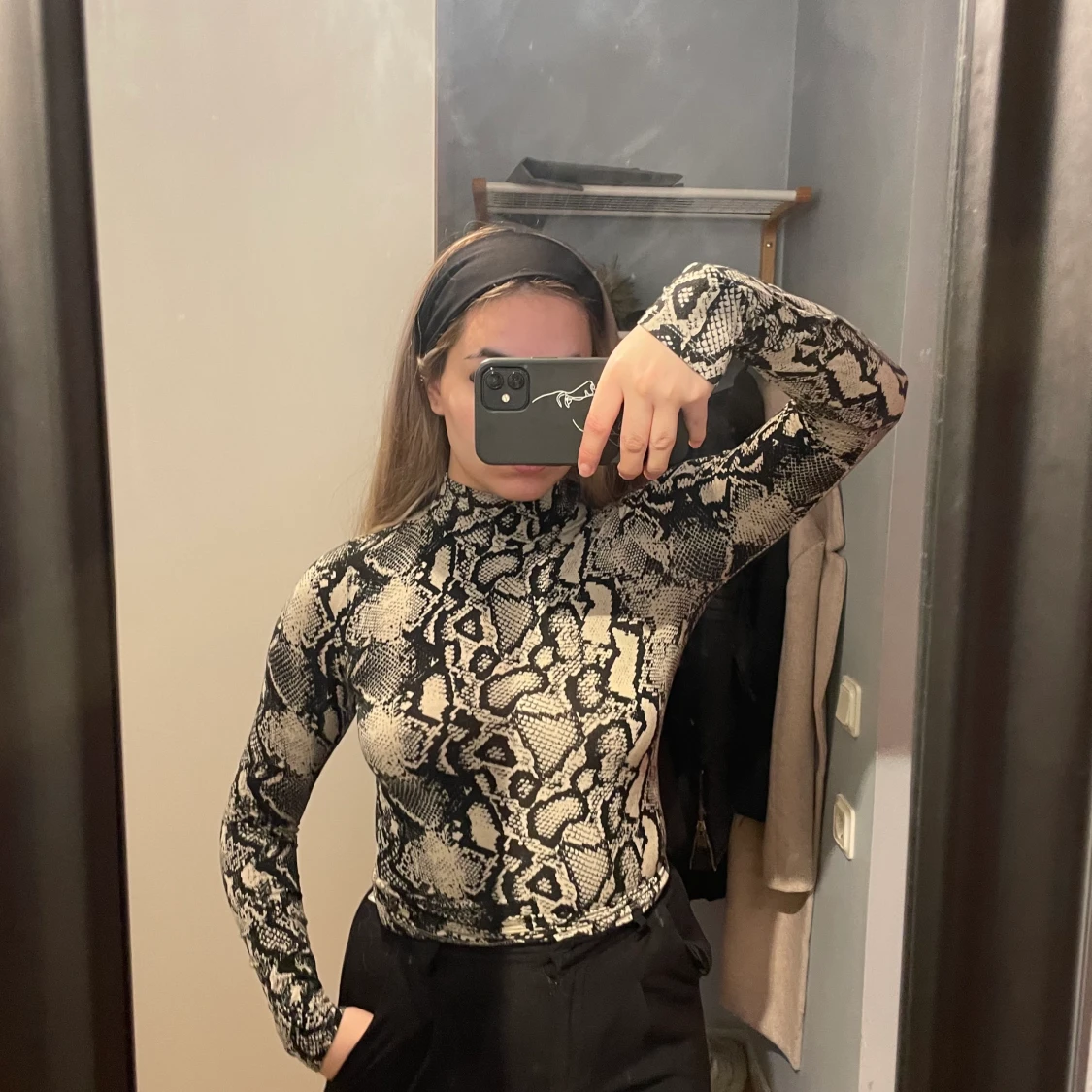 Snake mönster tröja