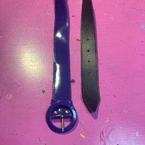 Lila skärp - Supersnyggt lila skärp! 😻🖤