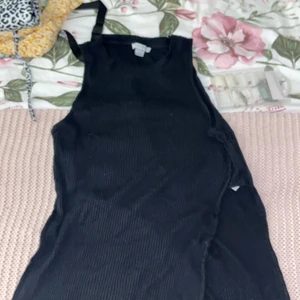 Lång tröja  - En lång men öppet vid sidor