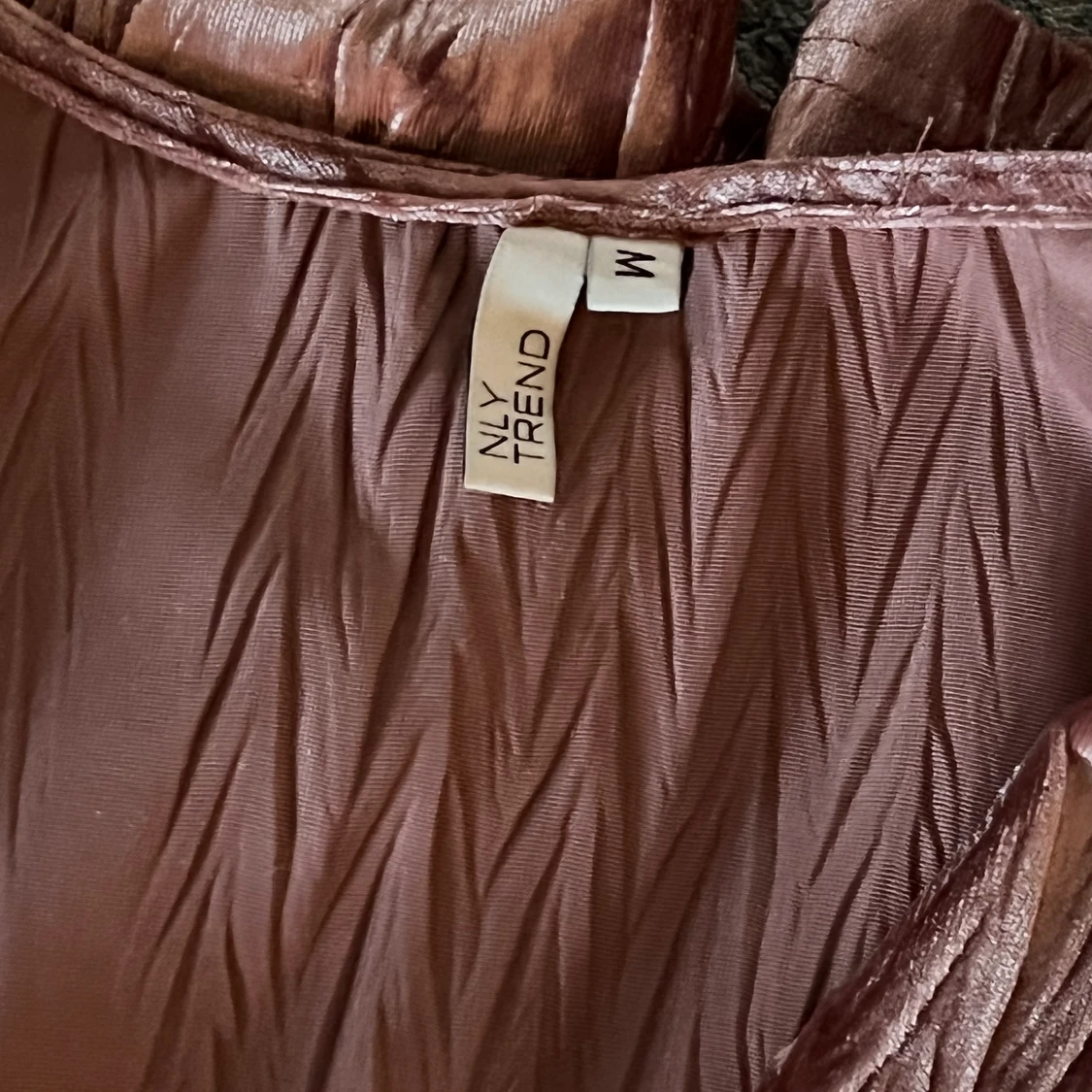 Rosa sammetsklänning  - 91