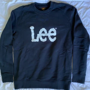 Lee Tröja - Knappt använt