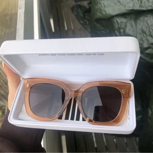 Chimi solglasögon - Chimi 008 peach. Köpt förra sommaren, fint skick!