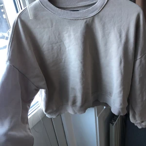 Cropad tröja - Cropad mysig tröja från lager 157, bra skick. 