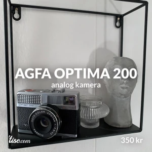 analog kamera - skitfin analog kamera från 1969, funkar perfekt. Har du ingen är det ett måste!! funkar fint som prydnad också🦋 spårbar frakt 66kr