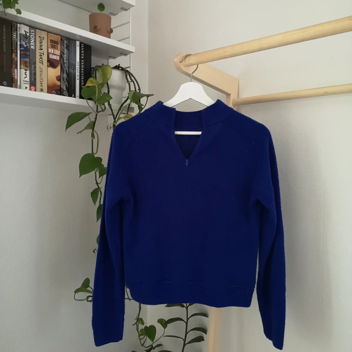 Mörkblå tröja