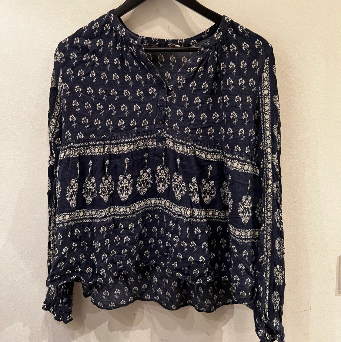 Mönstrad blus från Zara