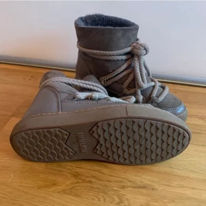 Inuikii - Säljer mina inuikiis då jag vill köpa nya💕St 35 men skulle passa någon som har 36,5, fint skick💕