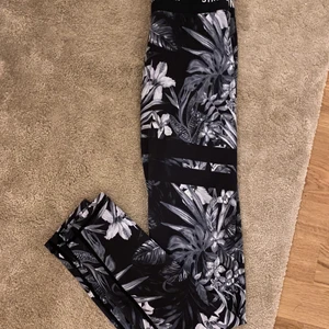 Stronger tagits  - Säljer mina superfina stronger tagits då de ej kommer till användning längre💗💗 super duper sköna och väldigt bra skick. Nypris - 700 kr, mitt pris 170 kr. Frakten är inräknad i priset!! 