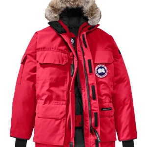 Canada goose expedition storlek xl  - Hej jag säljer en jätte fin canada goose i storlek xl använt sparsamt priset kan sänkas i snabb affär kan träffas i Stockholm eller frakta köparen står för frakten