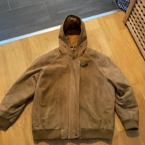 Vintage workjacket - Storlek M. Ja är 183 och den är lite för liten för mig nu så dags o sälja 