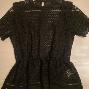 Blus Gina tricot - Blus från Gina tricot, nästan aldrig använd.💕