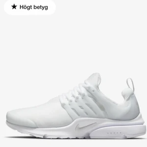 Nike presto helt oanvända - Nike Presto skor för dam i storlek 38,5. Använda två gånger, tvättas såklart fläckfritt innan köp. Köptes för en vecka sedan men kommer dessvärre inte till användning. Inköpsbevis, kvitto samt lådan och skorna följer med på köpet 🥰