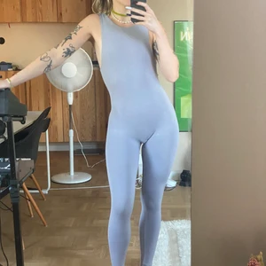 Byxdress zara - Byxdress från zara använd en gång inomhus