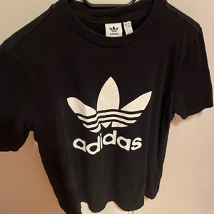 tröjor  - 3 tröjor kan säljas separat☺️