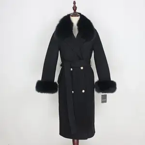 Säljer min fina kappa från Femenina of Sweden som aldrig kommit till någon användning. Pälsen är avtagbar. Köpt för 3999kr. Storlek M men passar S lika bra då den är liten i storleken. Köparen står för frakten!