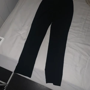 Nakd kostymbyxor - Normal i storleken, storlek 36. Säljer då de är en aning stora för mig. 