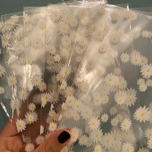 Påsar🌼 -  Säljer 10 st påsar🥰 man kan ha dom för att lägga i smycken eller övriga saker skriv privat om ni är intresserade 