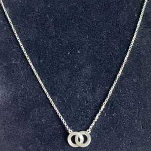 Silverhalsband med diamant 925, ett par gånger använd 