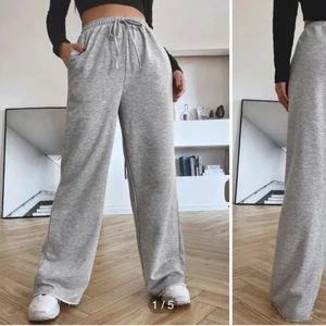 Mjukis byxor  - Säljer dessa byxor för att jag inte passade i dem, skriv vid intresse eller köp!  Budgivningen är på 79 kr just nu! 