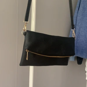 Väska - Aldrig använt då jag har för många liknande! Nyskick skulle jag säga