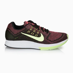 Nike Zoom Structure skor - Säljer ett par av mina multicolour Nike Zoom Structure. Väldigt sparsamt använda Storlek 37,5 Bud från 150kr