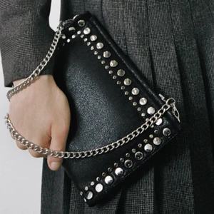 Slutsåld väska från zara  - Använd 3-4 ggr. Kommer tyvärr inte till användning. 